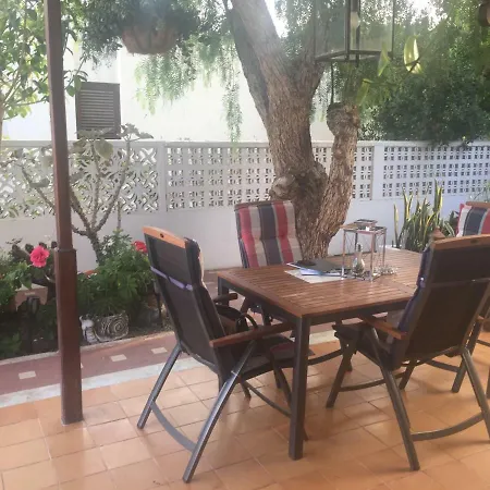 Holiday home Heavens Garden House